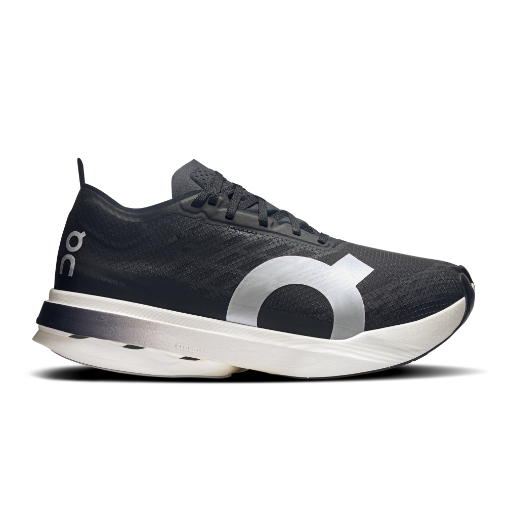 Men's On Cloudboom Strike, Black/White, 11.5 D Medium