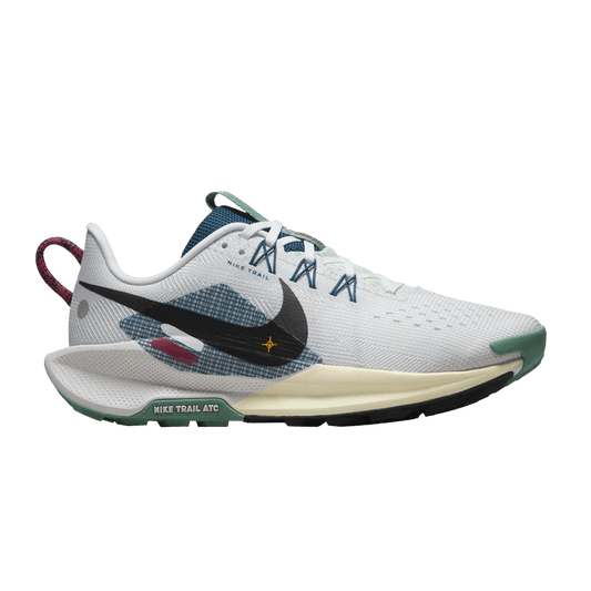 Women's Nike Pegasus Trail 5, White/Black/Court Blue/Cedar, 7 B Medium