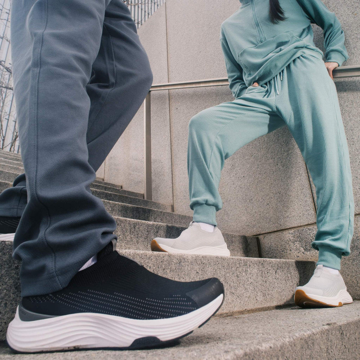 Men's KURU ATOM 2 Slip-On, Jet Black/Bright White