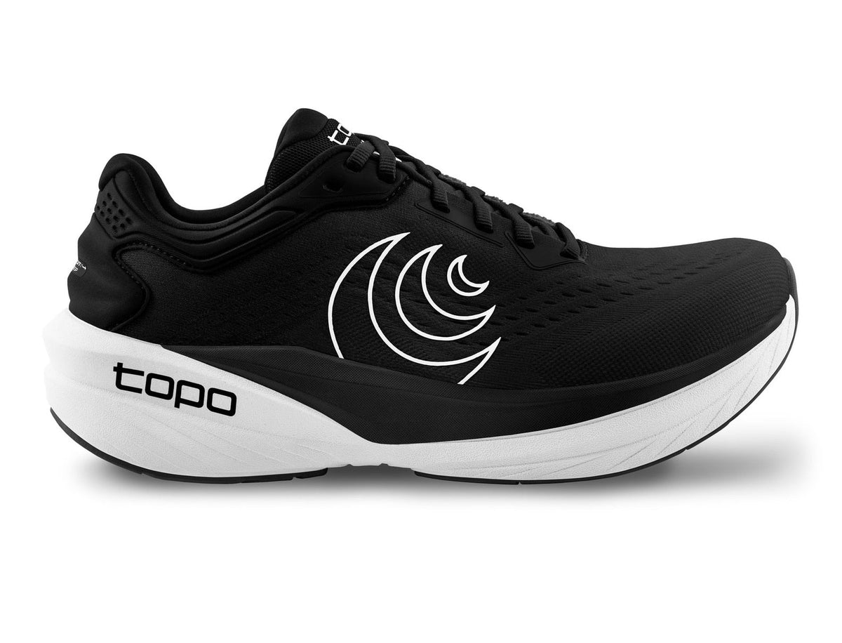 Women's Topo Athletic Phantom 4, Black/White, 6.5 B Medium