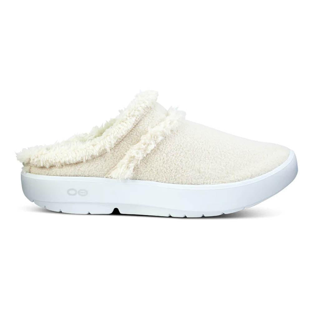 Women's OOFOS Oomg Sport, White/Beige, 6 B Medium