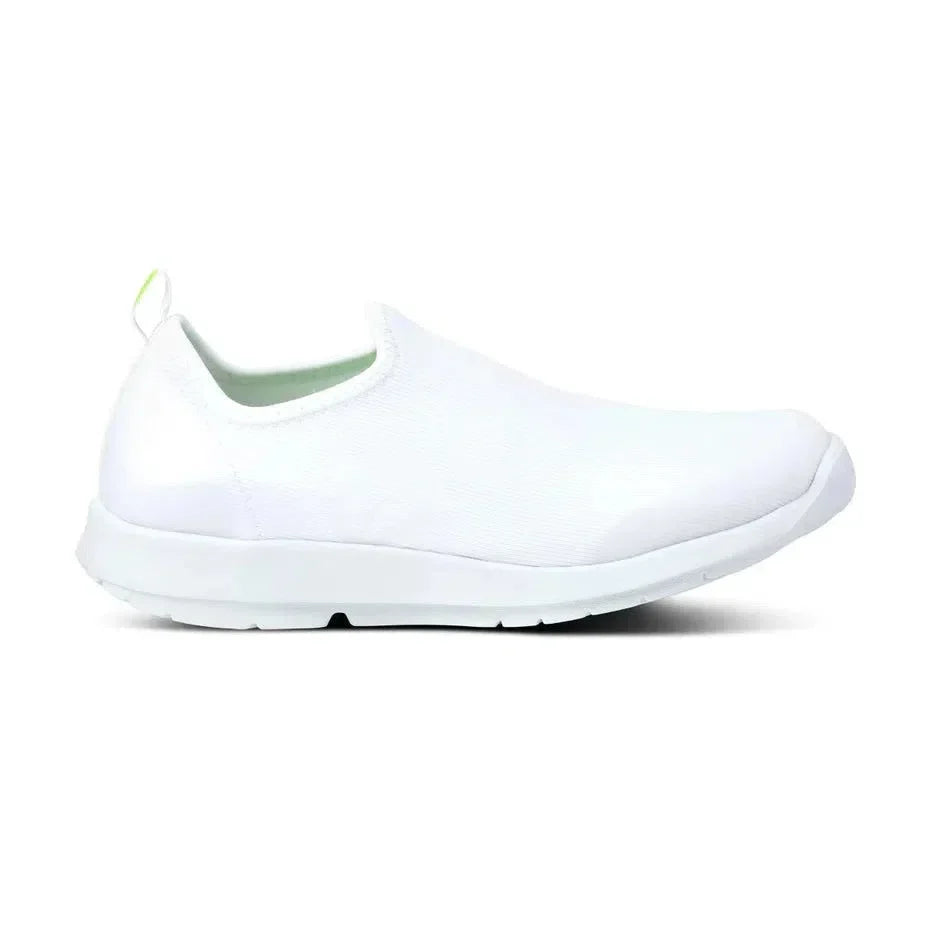 Women's OOFOS Oomg Sport, White, 8 B Medium