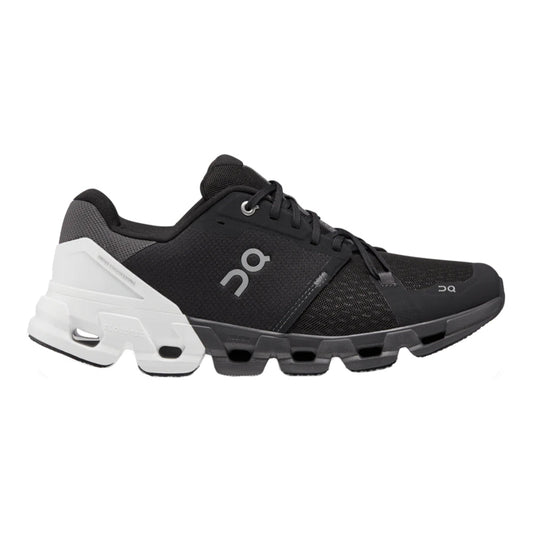 Women's On Cloudflyer 4, Black/White, 9 D Wide